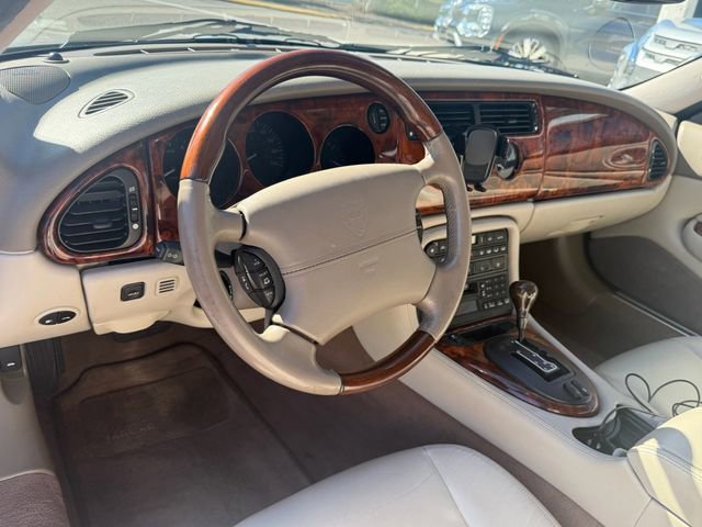 Used 2001 Jaguar XK8 Convertible image 13