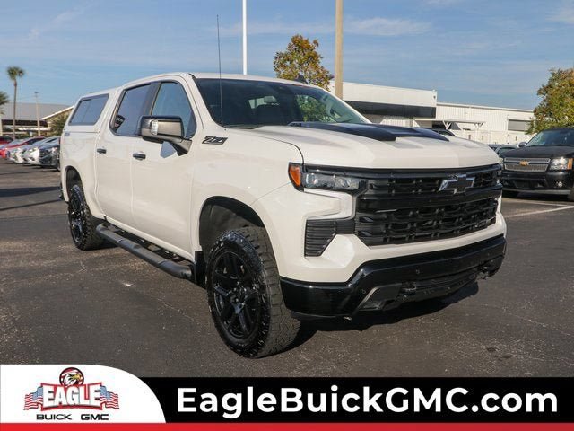 Used 2024 Chevrolet Silverado 1500 LT Trail Boss w/ Convenience Package II AWD/4WD image 1