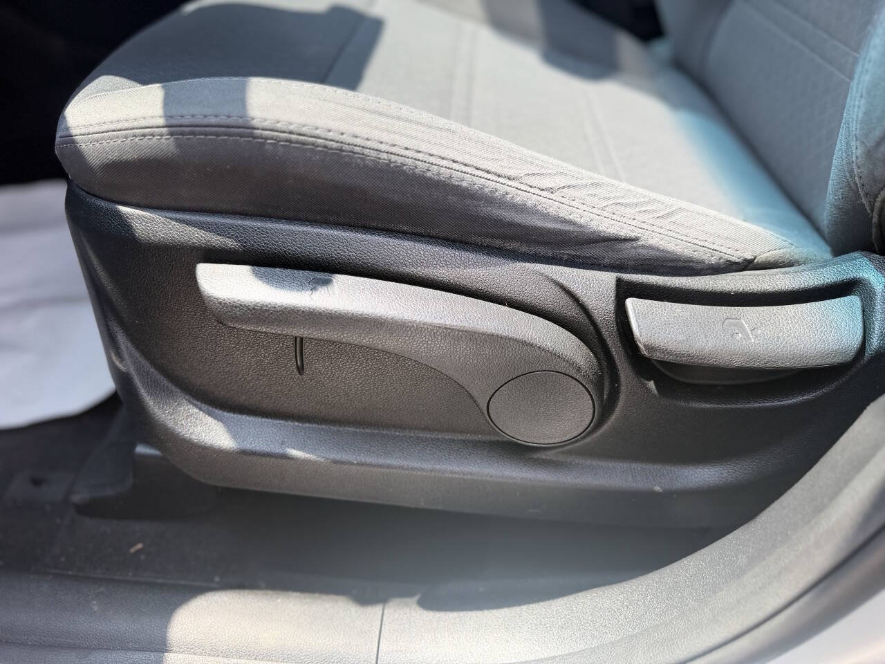 Used 2020 Kia Sorento L FWD image 11