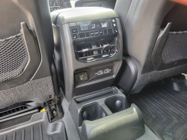 Used 2023 Jeep Grand Cherokee L Overland w/ Rear Seat Video Group I AWD/4WD image 29