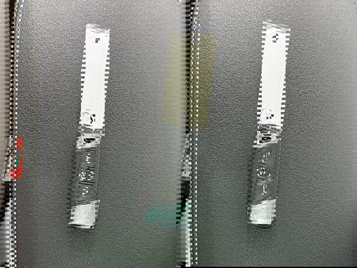 Used 2021 Volkswagen Atlas Cross Sport SEL Premium image 36