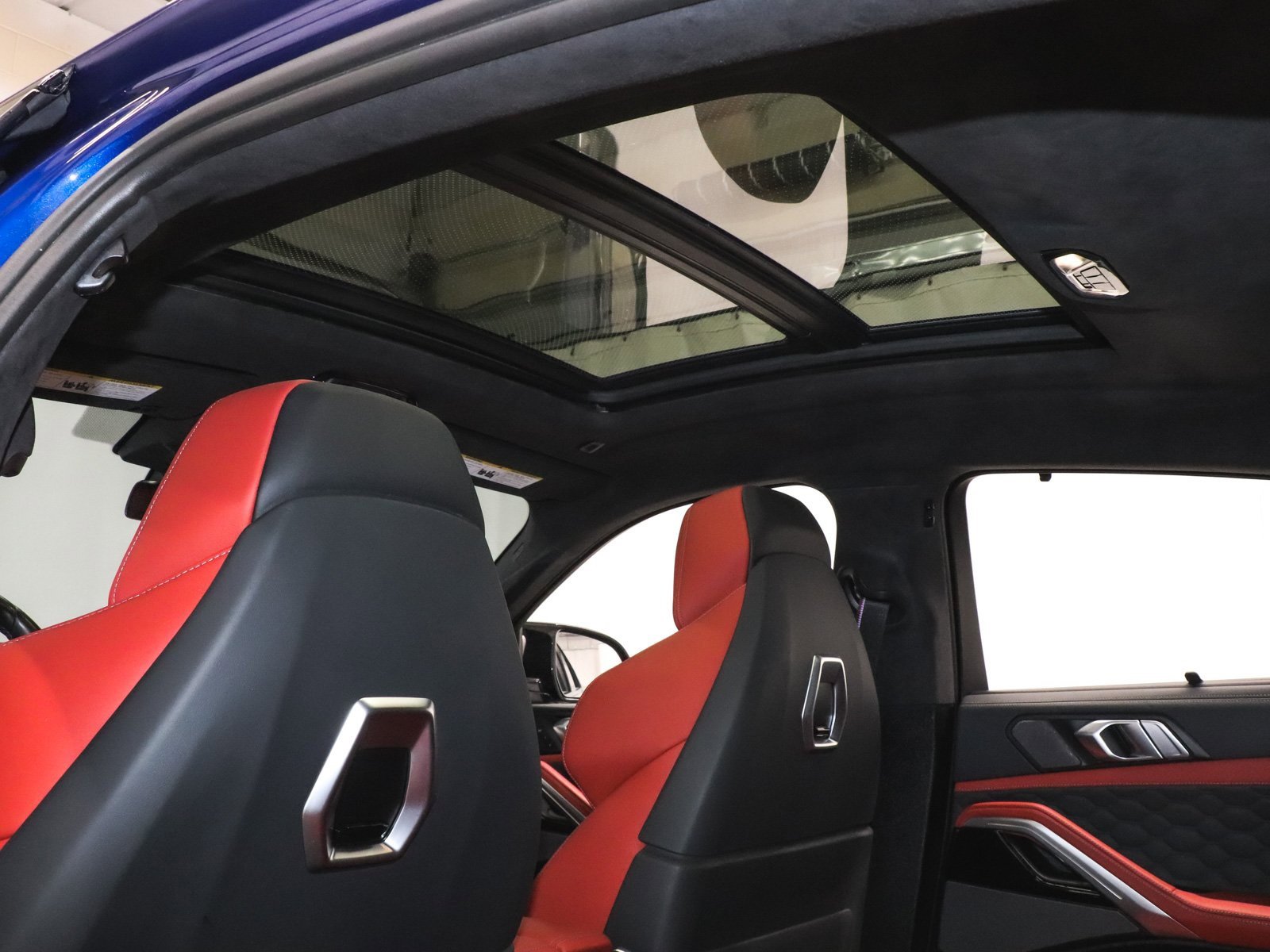 Used 2024 BMW X6 M Competition w/ Executive Package image 27