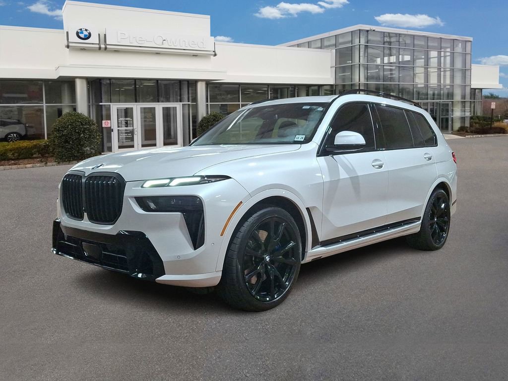 Used 2024 BMW X7 xDrive40i w/ M Sport Package image 1