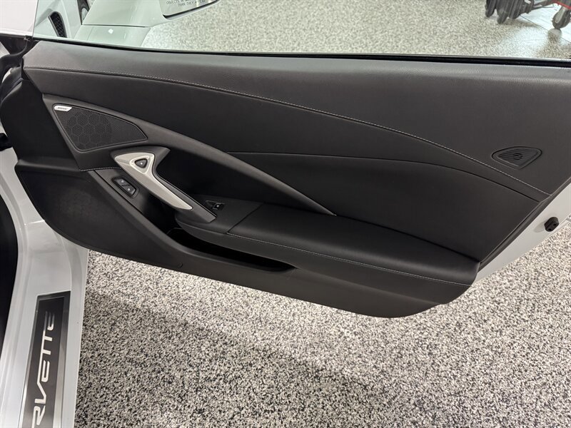Used 2014 Chevrolet Corvette Stingray Convertible image 12