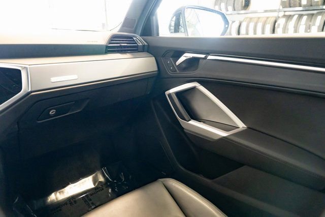 Used 2023 Audi Q3 2.0T Premium Plus w/ Premium Plus Package AWD/4WD image 10