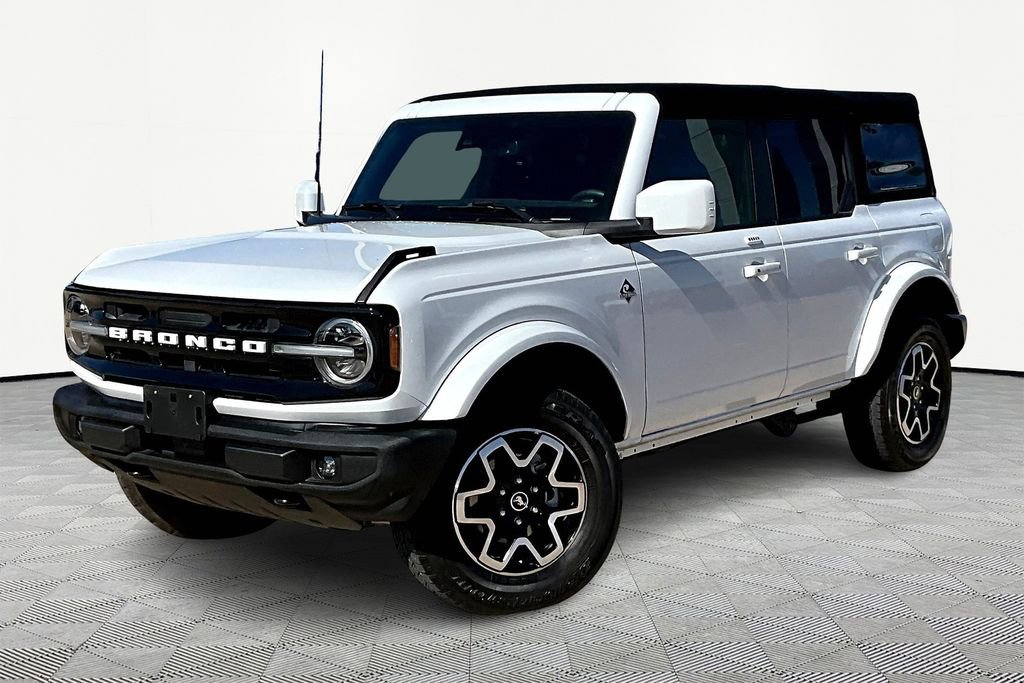Used 2022 Ford Bronco Outer Banks AWD/4WD image 1