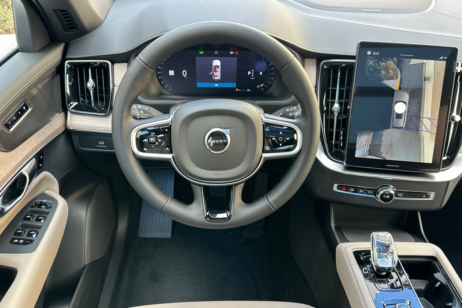 New 2026 Volvo XC90 B6 Plus w/ Protection Package Premier image 15