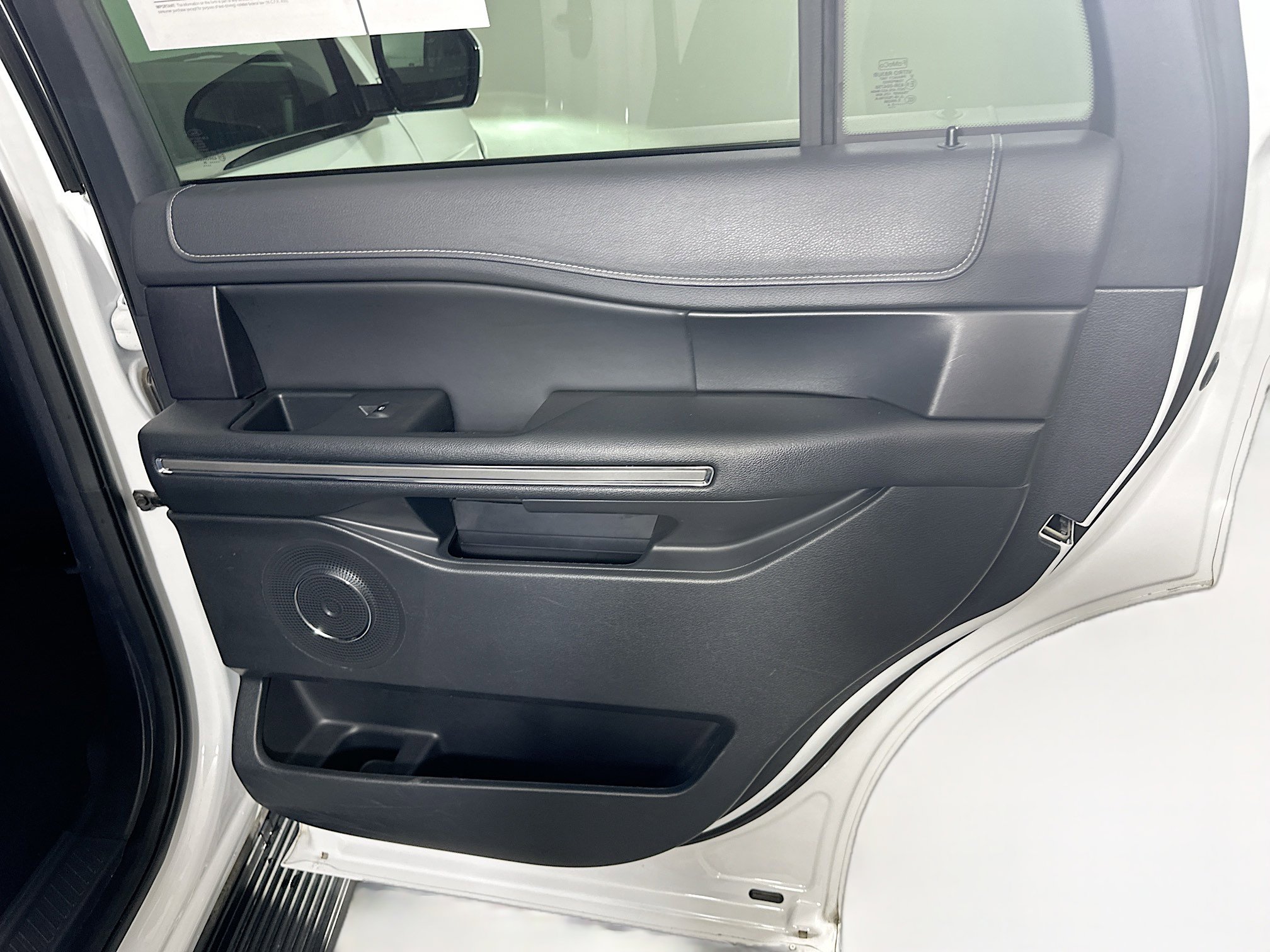 Used 2024 Ford Expedition XLT image 32