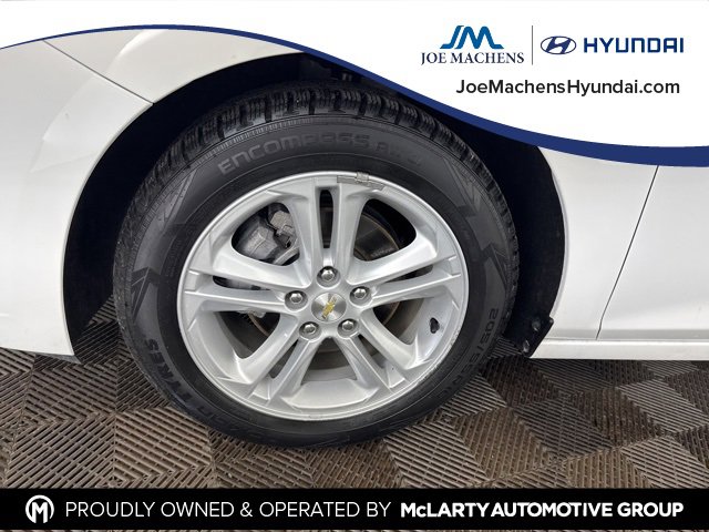 Used 2018 Chevrolet Cruze LT w/ Convenience Package image 29