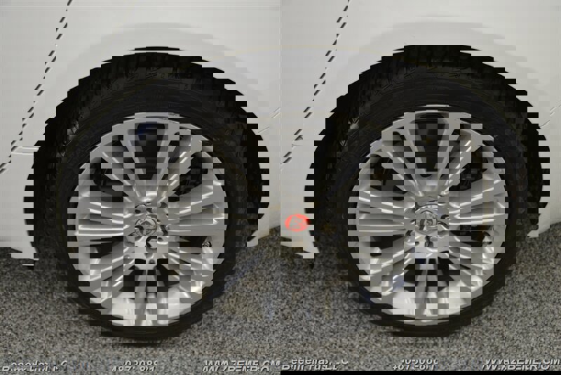 Used 2020 Jaguar XF Premium image 47