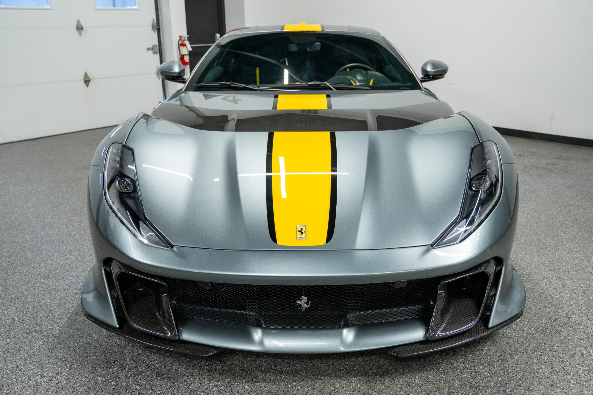 Used 2023 Ferrari 812 Competizione RWD image 4