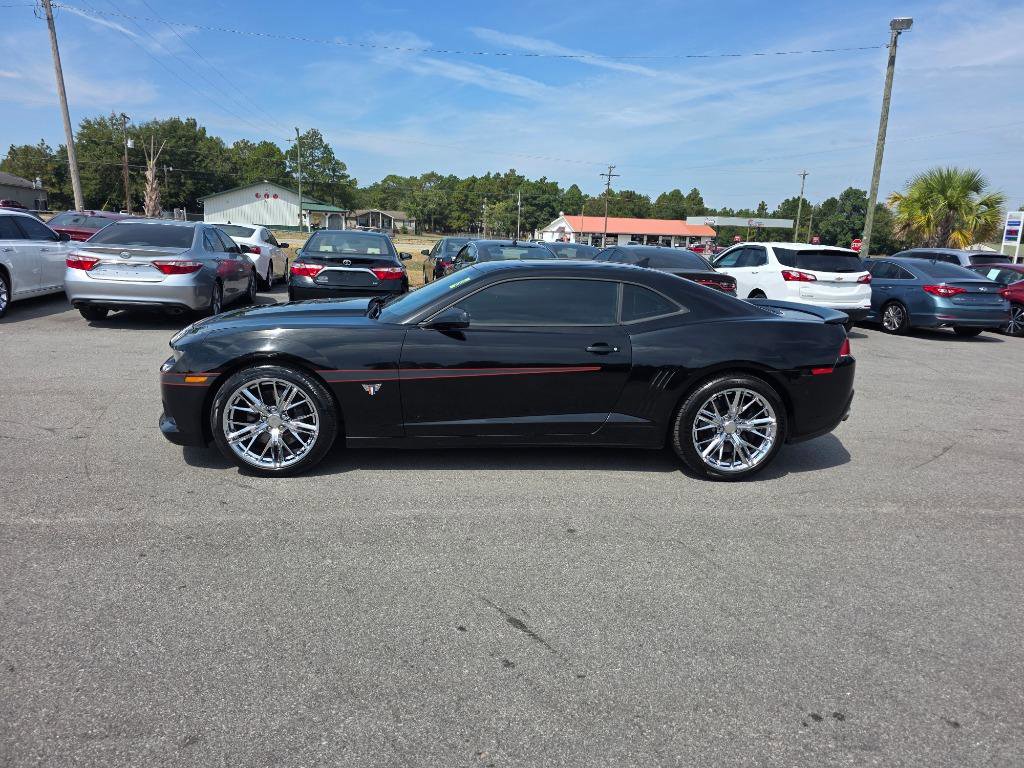Used 2015 Chevrolet Camaro SS w/ Commemorative Special Edition RWD image 2