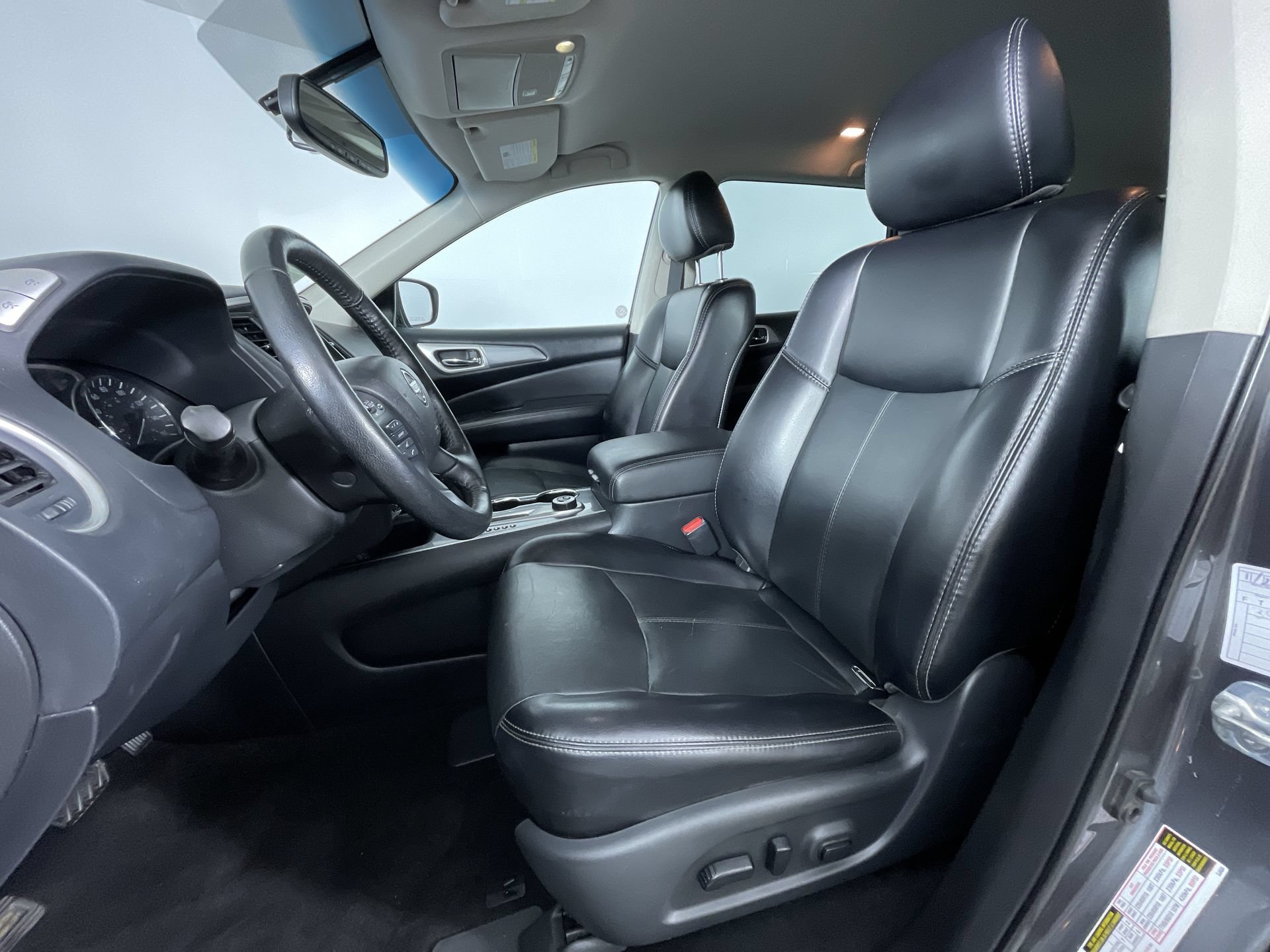 Used 2020 Nissan Pathfinder SL AWD/4WD image 15