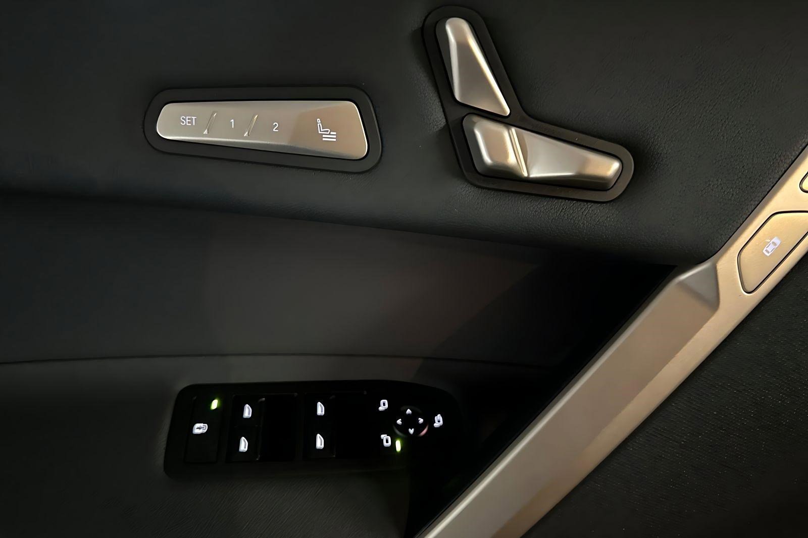 Used 2026 BMW iX xDrive45 image 13