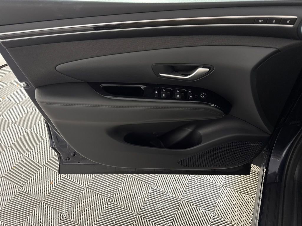 Used 2024 Hyundai Tucson Limited image 12