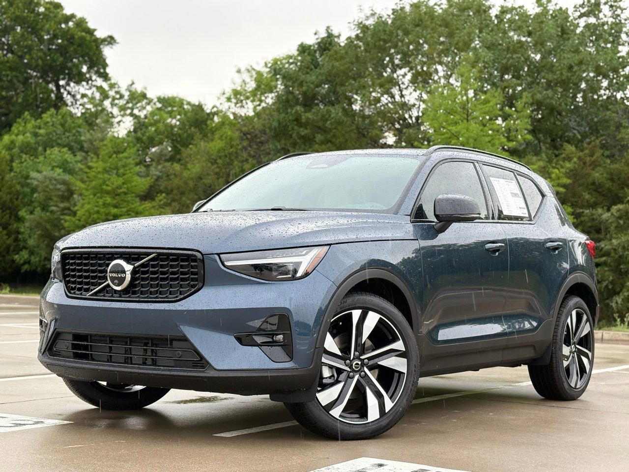 New 2026 Volvo XC40 B5 Ultra w/ Protection Package Premier AWD/4WD image 4