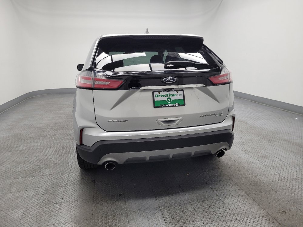 Used 2019 Ford Edge Titanium w/ Equipment Group 301A FWD image 6