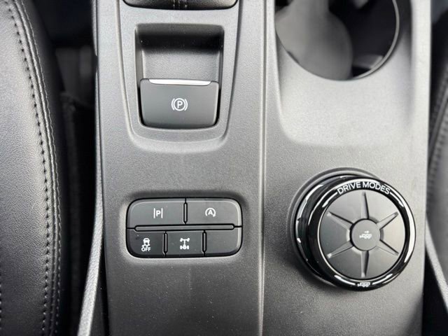 New 2025 Ford Ranger Lariat w/ Black Appearance Package image 19