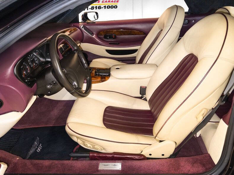 Used 1998 Aston Martin DB7 Volante image 11