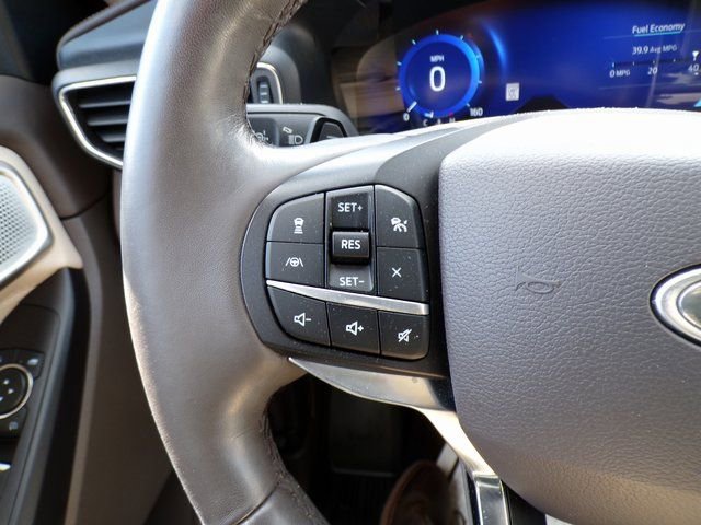 Used 2020 Ford Explorer Platinum w/ Premium Technology Package image 24