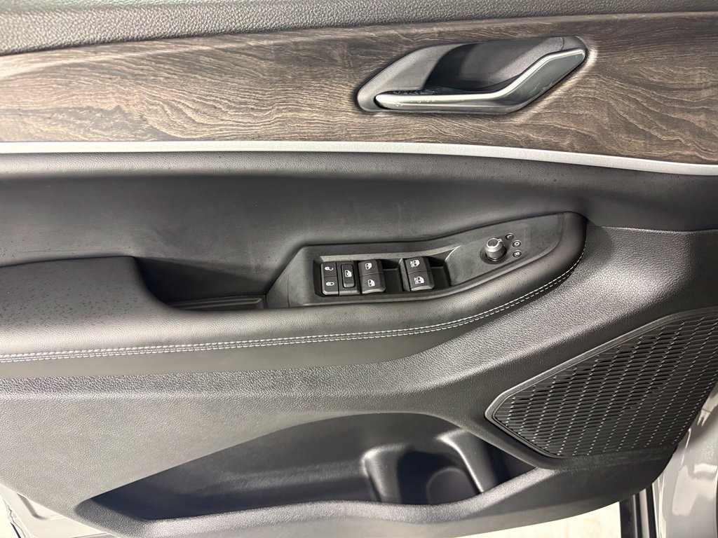 New 2027 Jeep Grand Cherokee Altitude RWD image 19