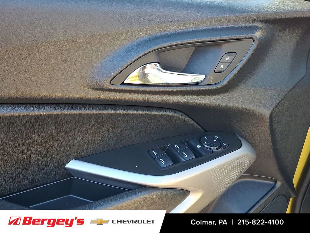 Certified 2024 Chevrolet Trax RS w/ Driver Confidence Package image 22