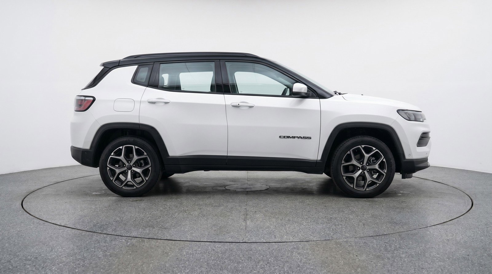 Used 2025 Jeep Compass Limited AWD/4WD image 11