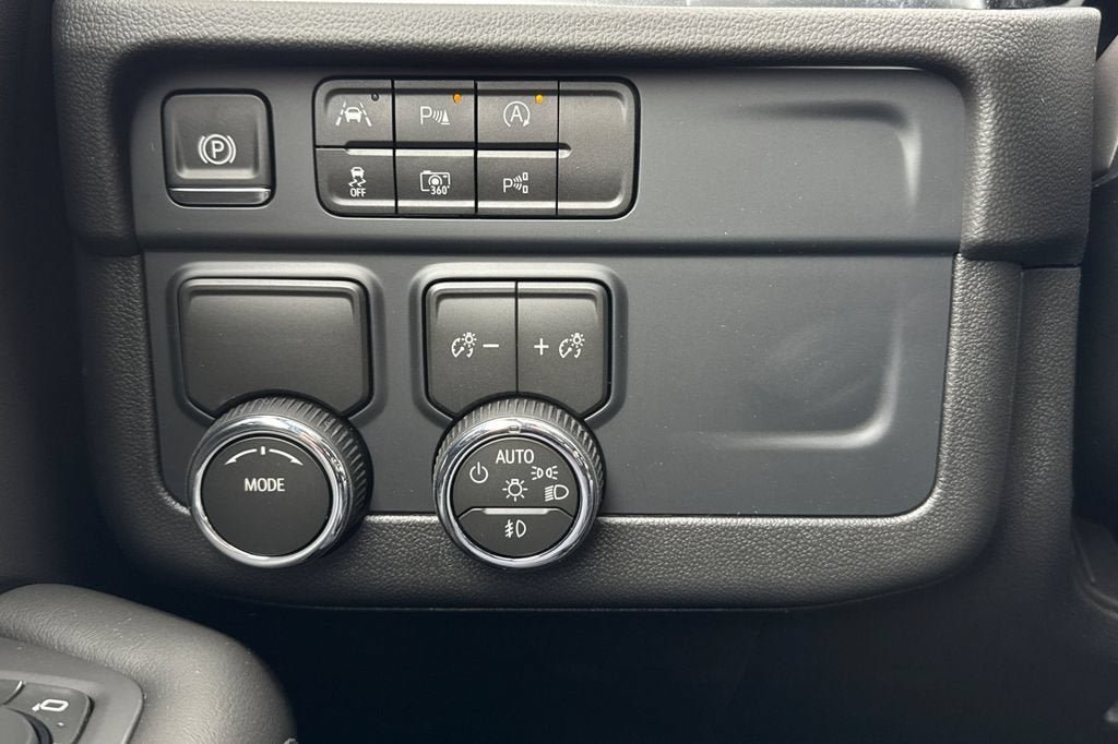 New 2026 Chevrolet Suburban LT w/ Comfort Package RWD image 29