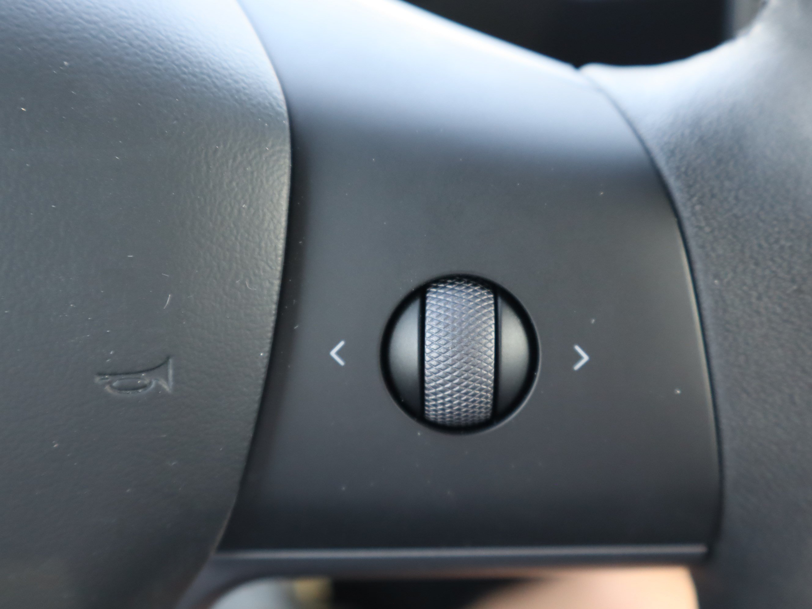 Used 2023 Tesla Model Y AWD image 20