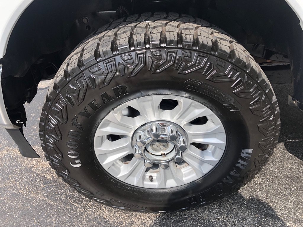 Used 2022 Ford F250 XLT w/ XLT Value Package AWD/4WD image 11
