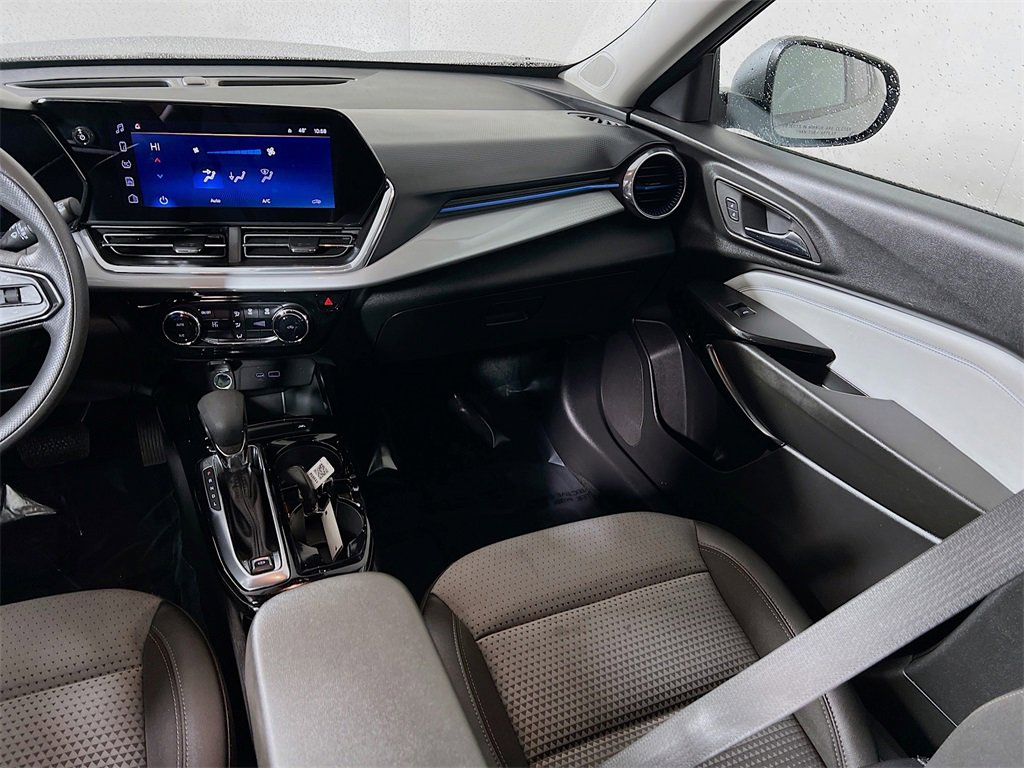 Used 2024 Chevrolet Trax LT image 21