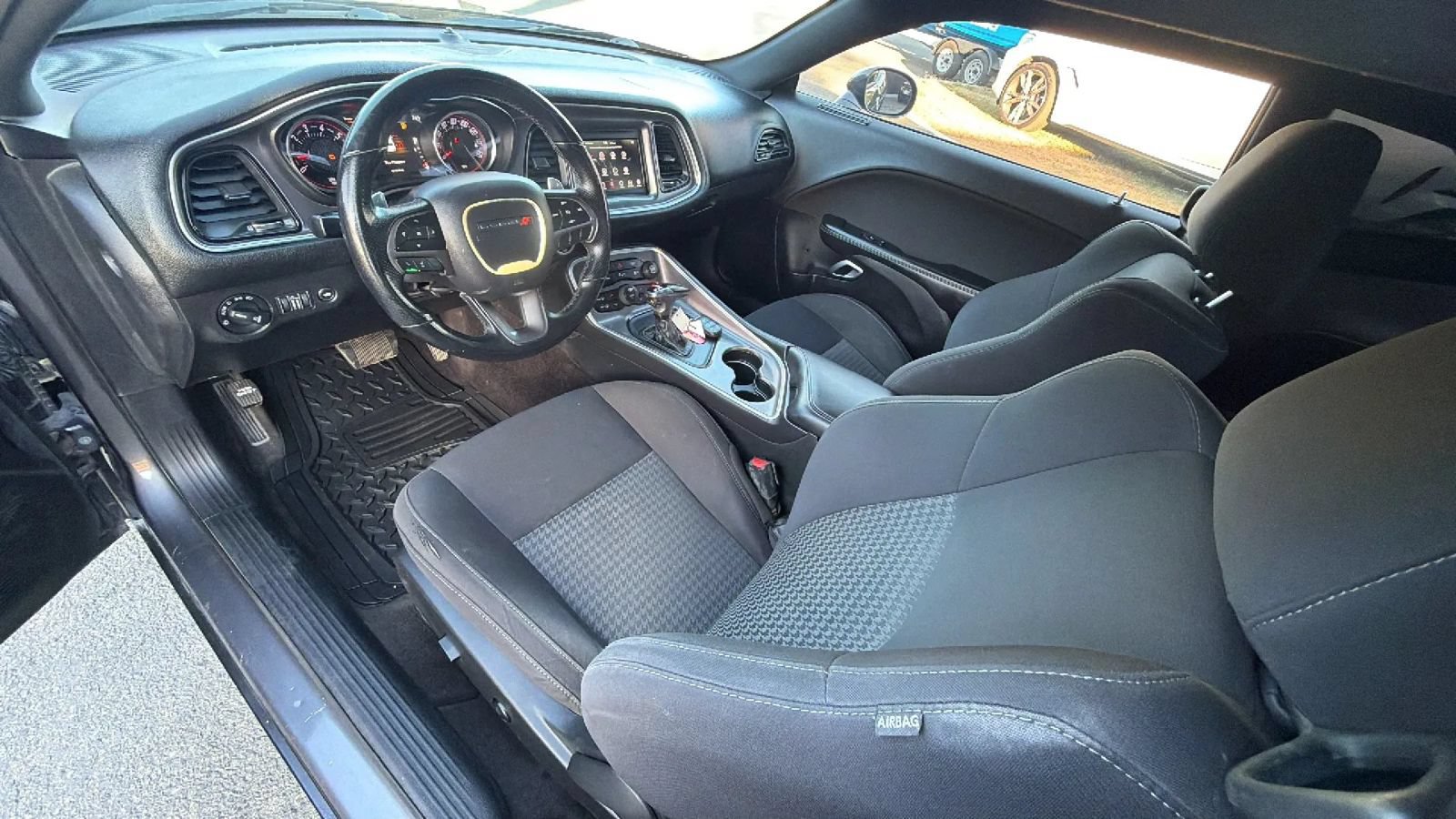 Used 2019 Dodge Challenger R/T RWD image 11