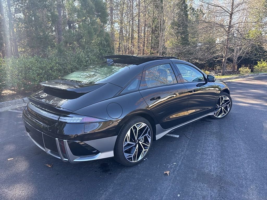 Used 2025 Hyundai Ioniq 6 Limited image 4
