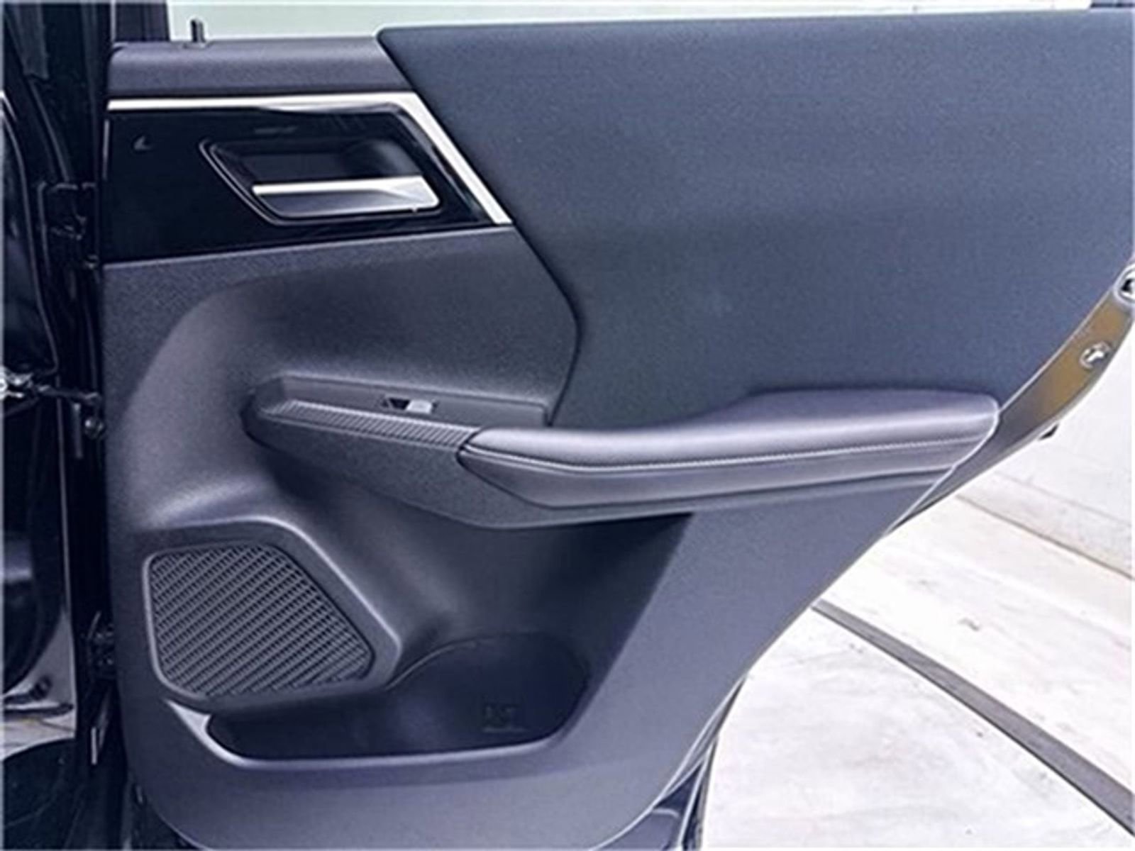 New 2025 Mitsubishi Outlander ES image 25