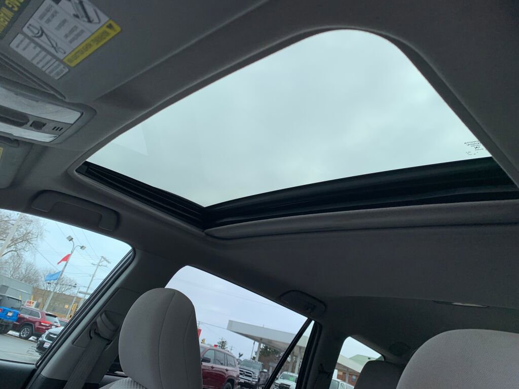 Used 2012 Toyota RAV4 4WD w/ Upgrade Value Pkg image 20