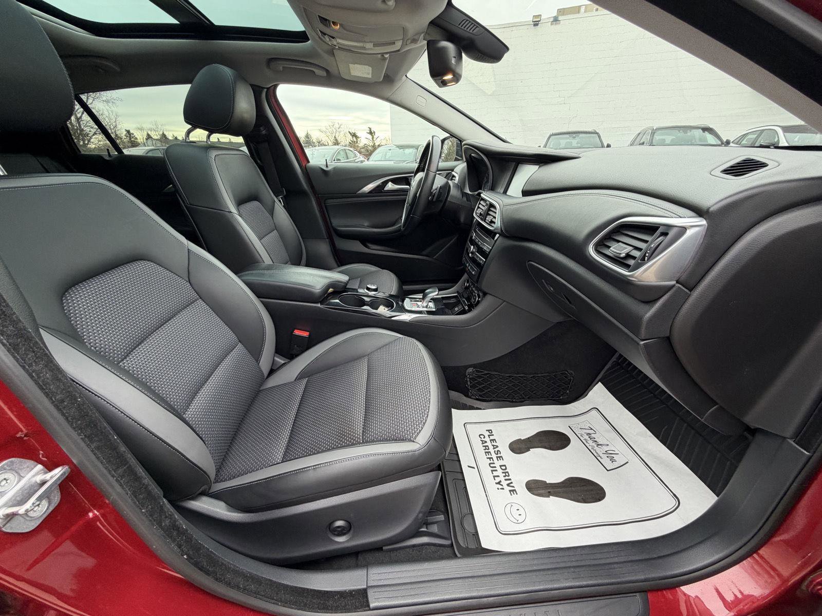 Used 2018 INFINITI QX30 AWD image 30