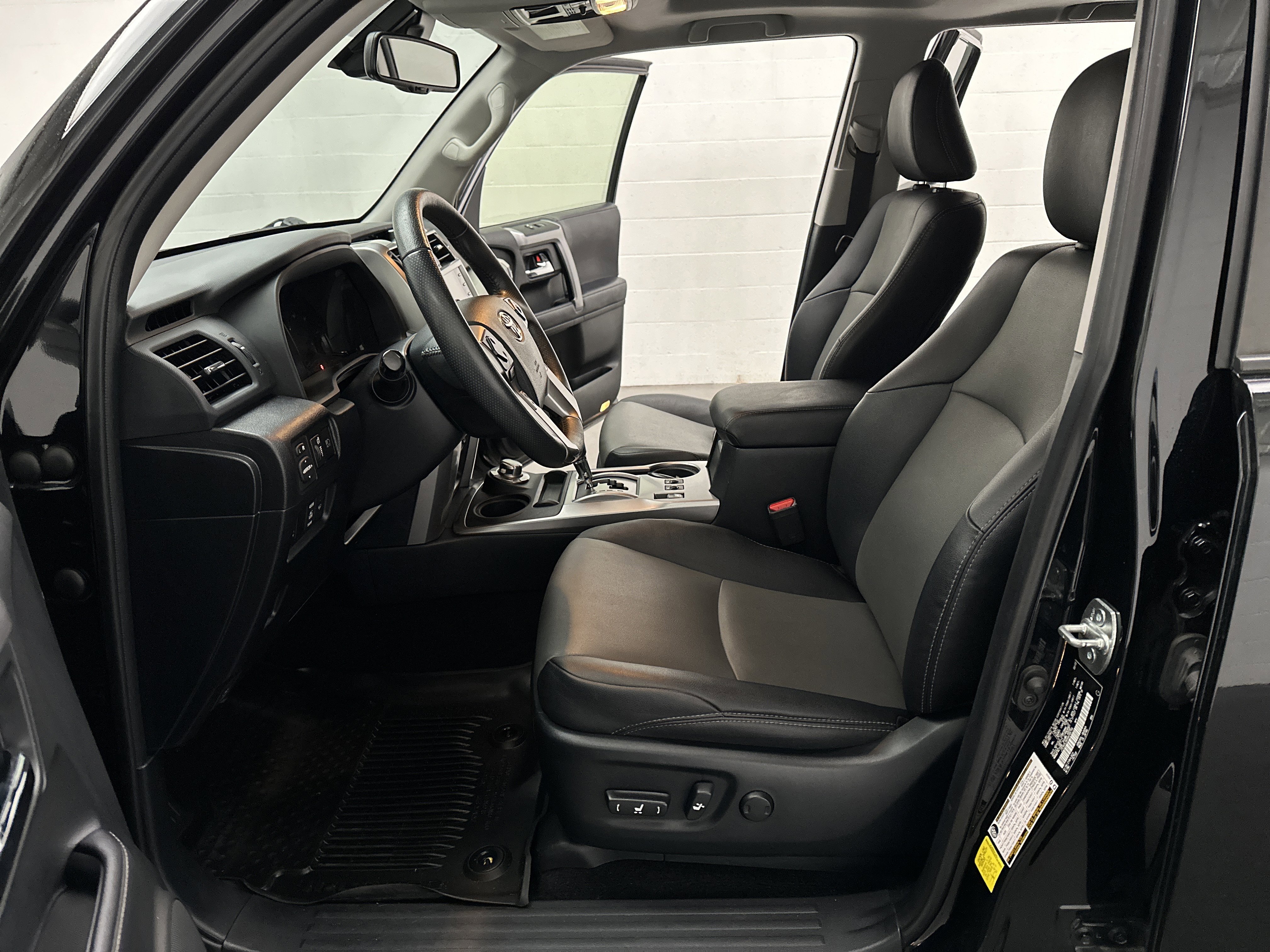 Used 2022 Toyota 4Runner SR5 Premium w/ TRD Black Wheel Package (TMS) image 18