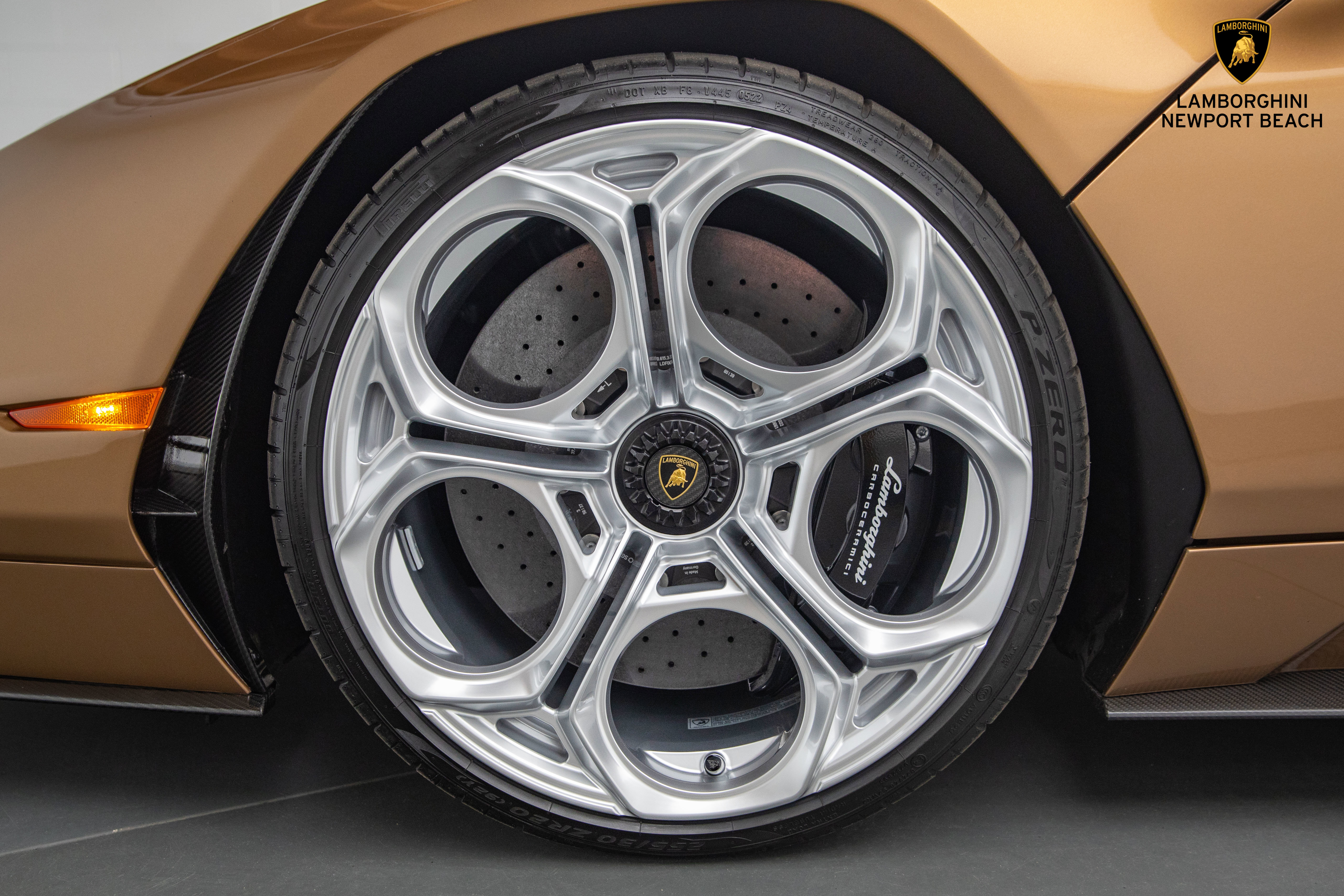 Used 2022 Lamborghini Aventador Countach image 40