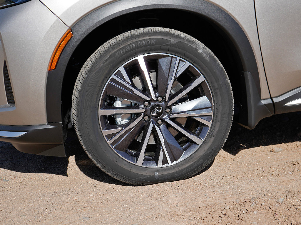 New 2026 INFINITI QX60 Luxe w/ Cargo Package image 2