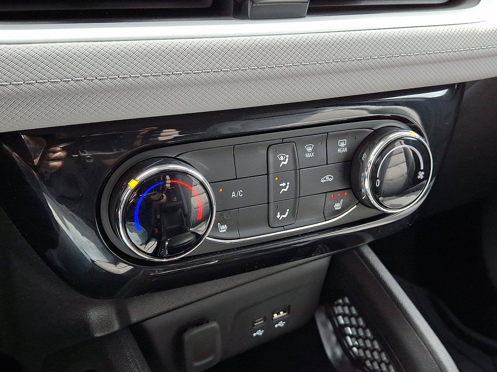 Used 2024 Chevrolet TrailBlazer LT w/ LT Cold Weather Package AWD/4WD image 15