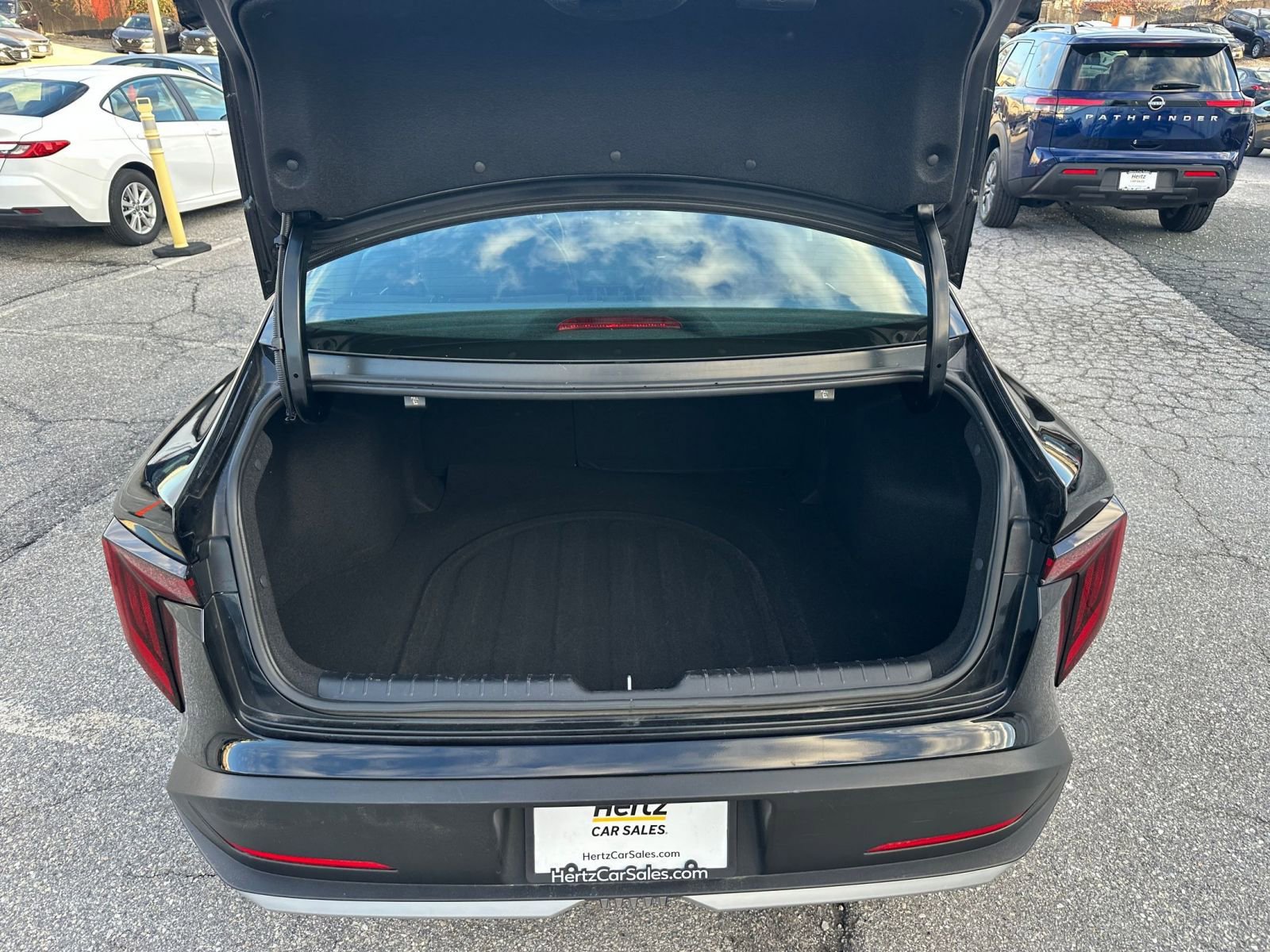 Used 2025 Kia K4 LXS image 29