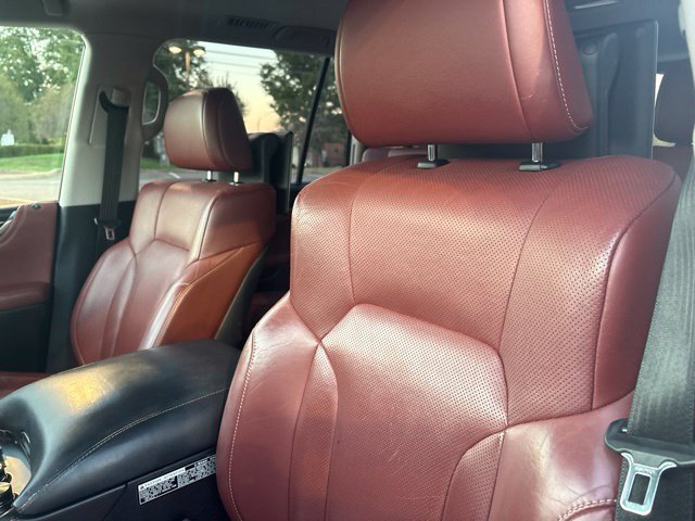 Used 2017 Lexus LX 570 4WD w/ Luxury Package image 2