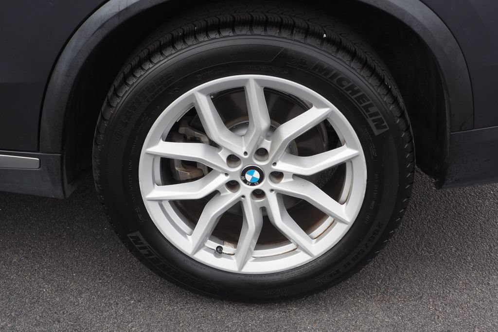 Used 2019 BMW X5 xDrive40i w/ Convenience Package AWD/4WD image 9