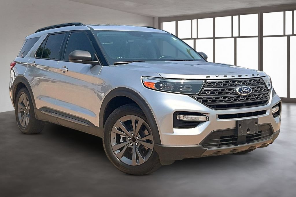 Used 2021 Ford Explorer XLT w/ Equipment Group 202A RWD image 10
