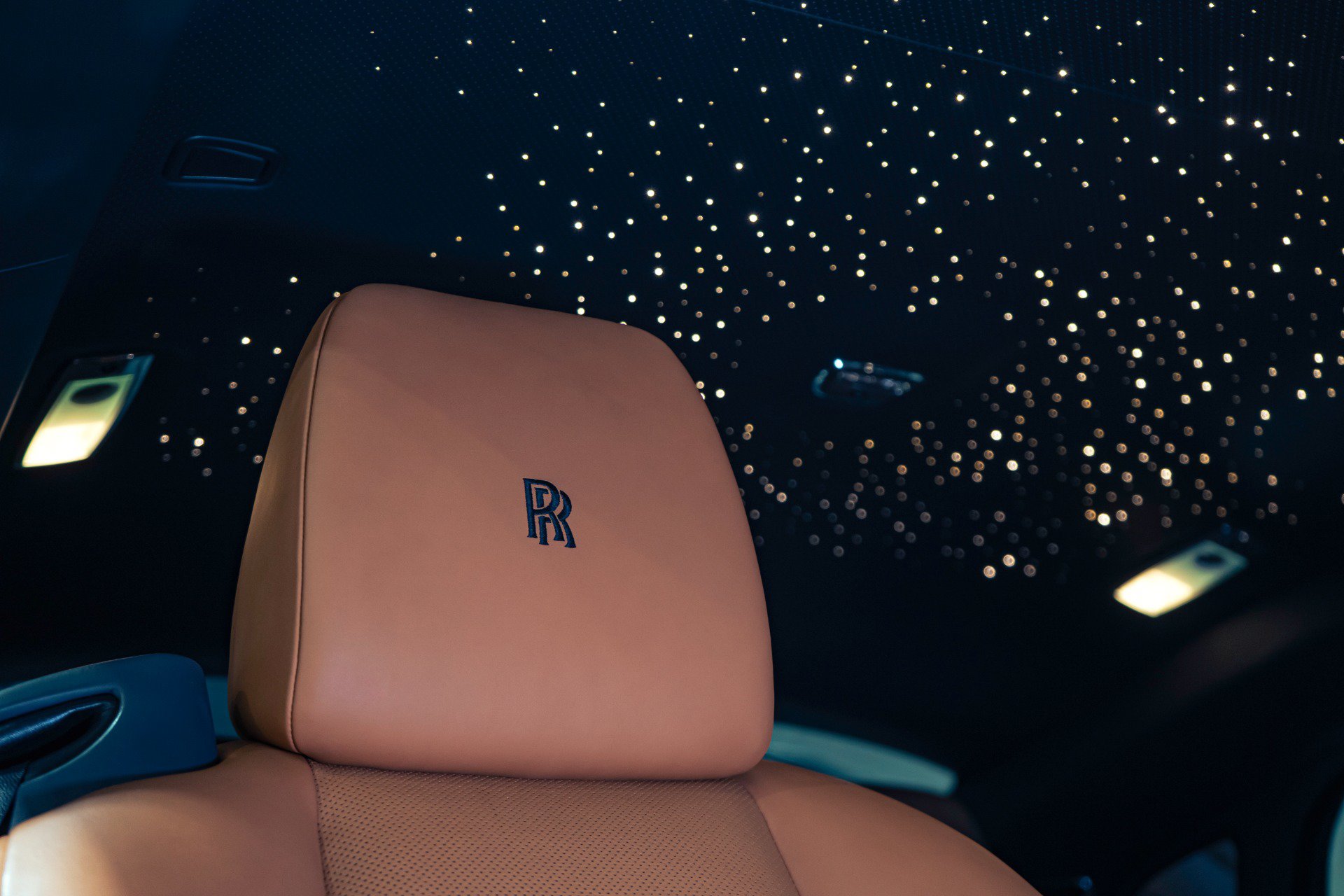 Used 2018 Rolls-Royce Wraith RWD image 32