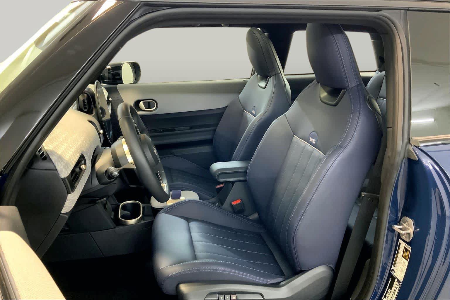 Used 2025 MINI Cooper S FWD image 7