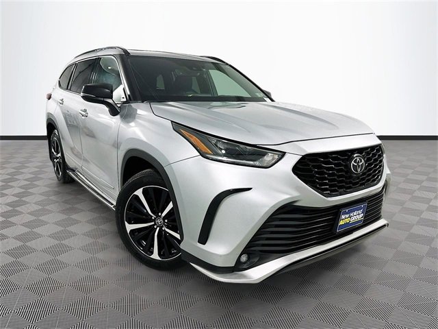 Used 2022 Toyota Highlander XSE