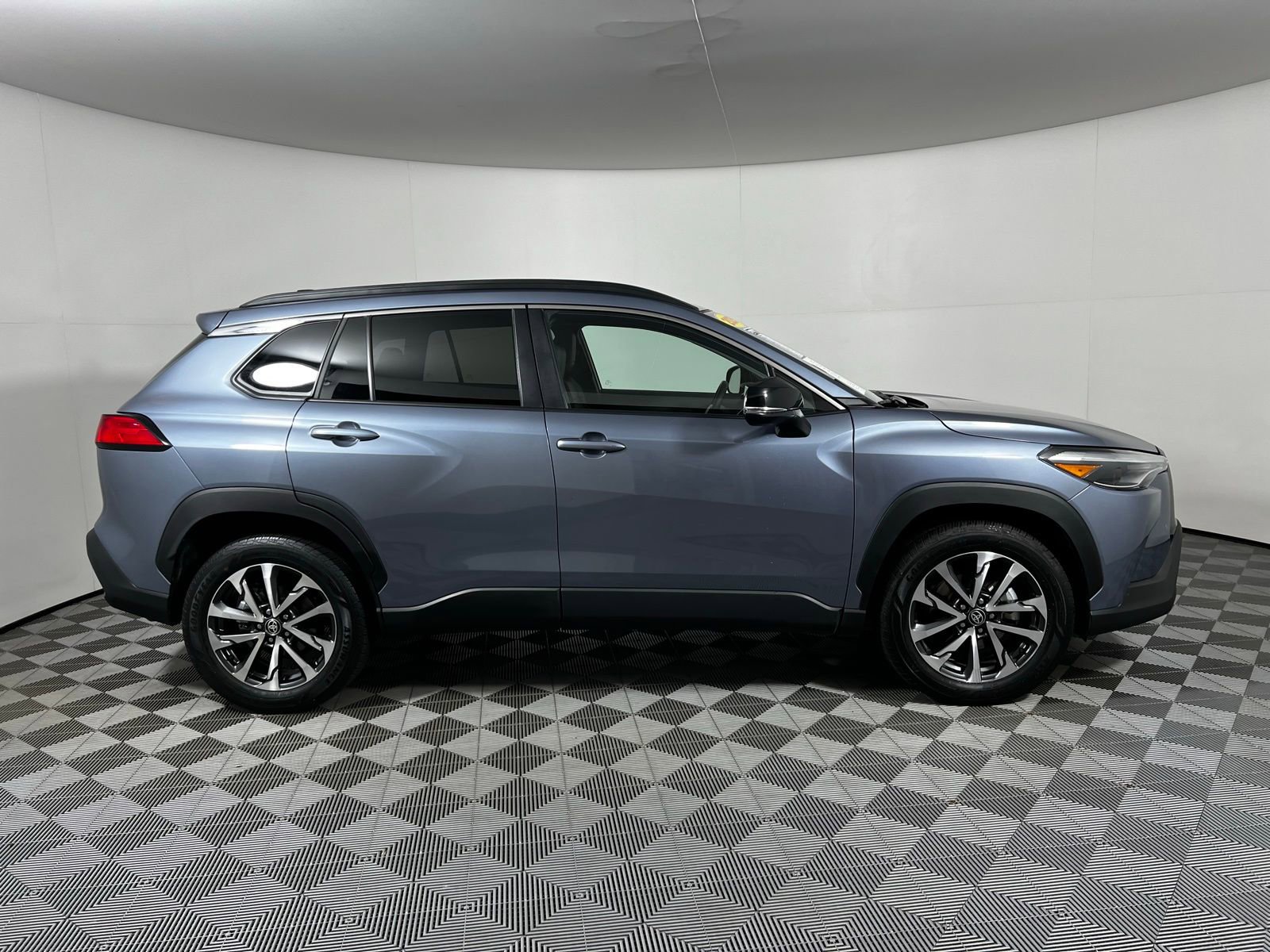 Certified 2025 Toyota Corolla Cross XLE AWD/4WD image 3