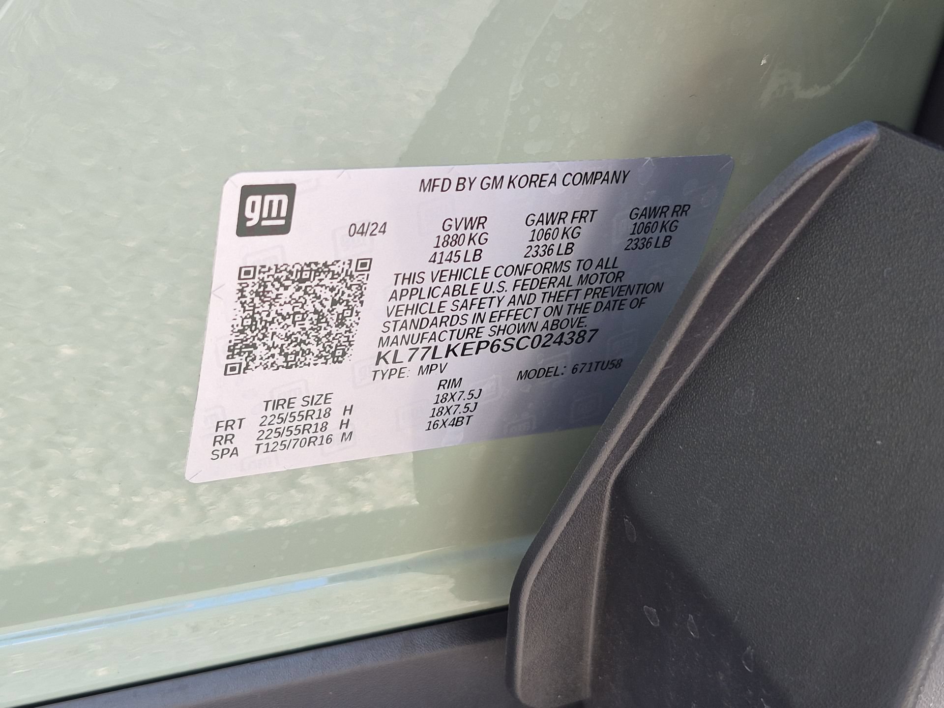 Used 2025 Chevrolet Trax ACTIV w/ Sunroof Package FWD image 33