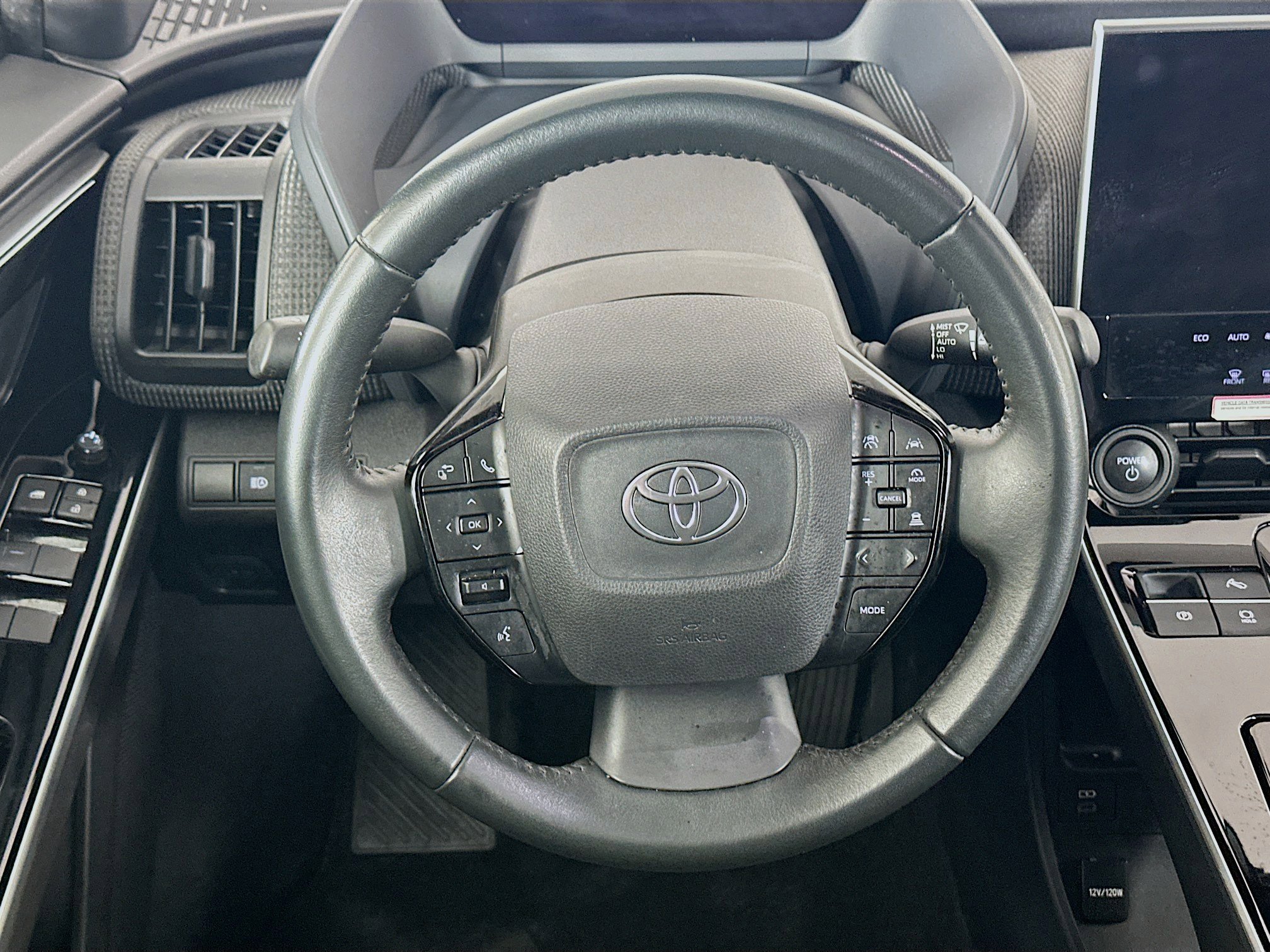 Used 2024 Toyota bZ4X FWD image 18